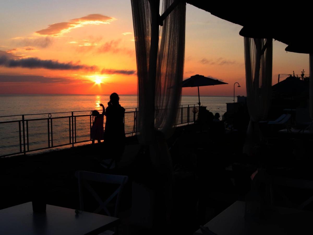 Sunset House Bed & Breakfast Анцио Екстериор снимка